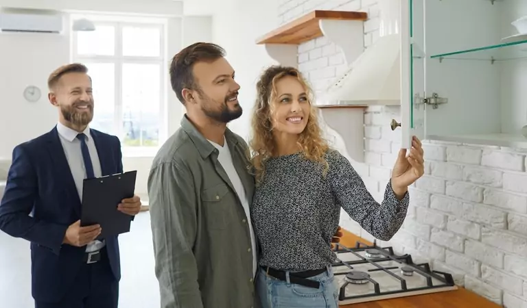 inspecting-a-property